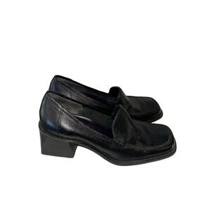 Westies Women’s Vintage Square Toe Loafer Heel size 7.5 NWOT Genuine Leather